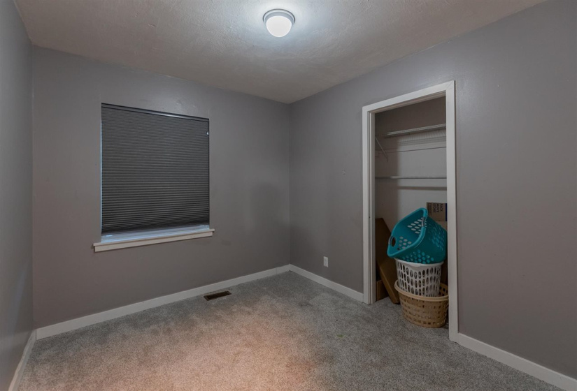 4 Bedrooms Bedrooms, 0 ,2 BathroomsBathrooms,Residential,Single Family,7th,1,133382