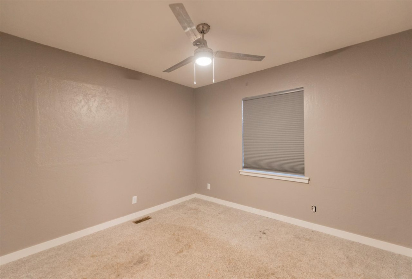 4 Bedrooms Bedrooms, 0 ,2 BathroomsBathrooms,Residential,Single Family,7th,1,133382