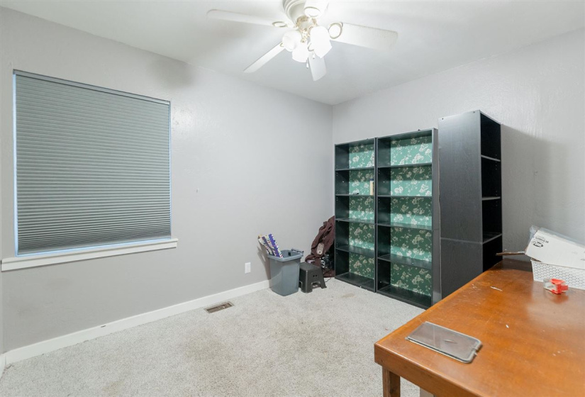 4 Bedrooms Bedrooms, 0 ,2 BathroomsBathrooms,Residential,Single Family,7th,1,133382