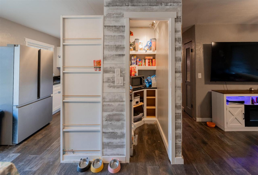 4 Bedrooms Bedrooms, 0 ,2 BathroomsBathrooms,Residential,Single Family,7th,1,133382