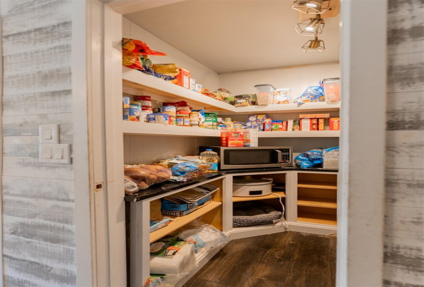 4 Bedrooms Bedrooms, 0 ,2 BathroomsBathrooms,Residential,Single Family,7th,1,133382