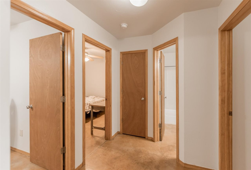 3 Bedrooms Bedrooms, 0 ,1 BathroomBathrooms,Residential,Single Family,2nd,1,133383