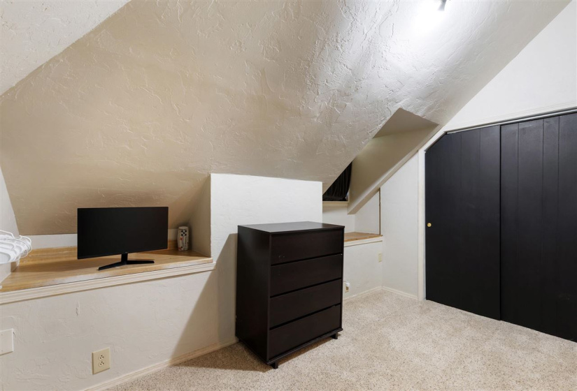 4 Bedrooms Bedrooms, 0 ,2 BathroomsBathrooms,Residential,Single Family,Lowry,1.5,133384