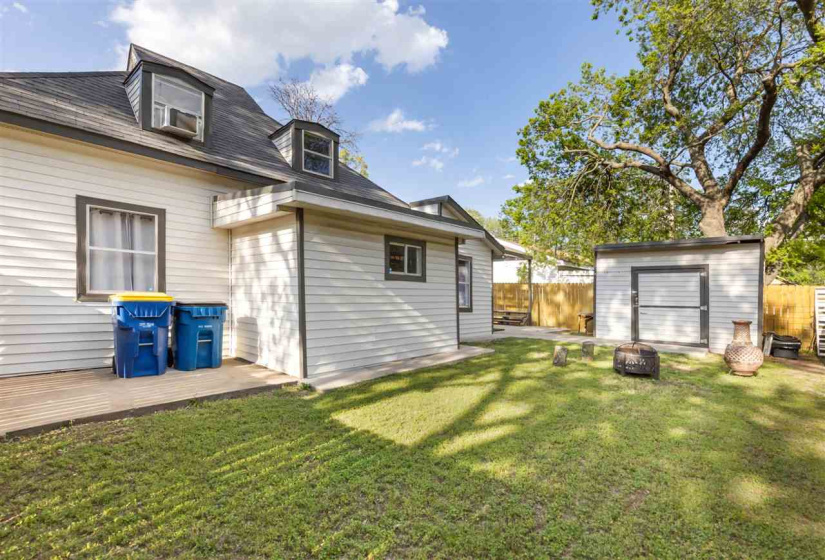 4 Bedrooms Bedrooms, 0 ,2 BathroomsBathrooms,Residential,Single Family,Lowry,1.5,133384