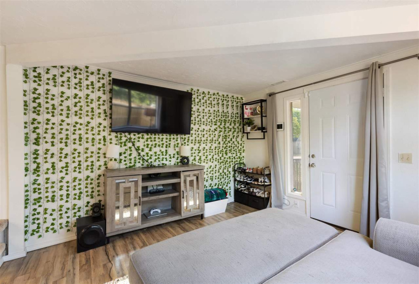 4 Bedrooms Bedrooms, 0 ,2 BathroomsBathrooms,Residential,Single Family,Lowry,1.5,133384