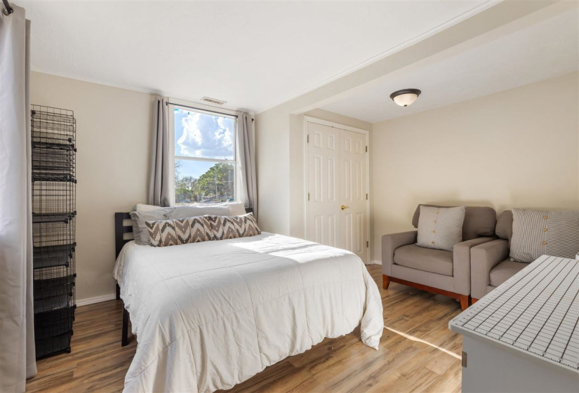 4 Bedrooms Bedrooms, 0 ,2 BathroomsBathrooms,Residential,Single Family,Lowry,1.5,133384