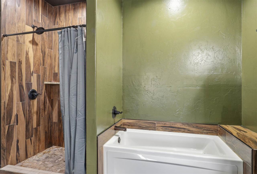 3 Bedrooms Bedrooms, 0 ,2 BathroomsBathrooms,Residential,Single Family,840,1,133391