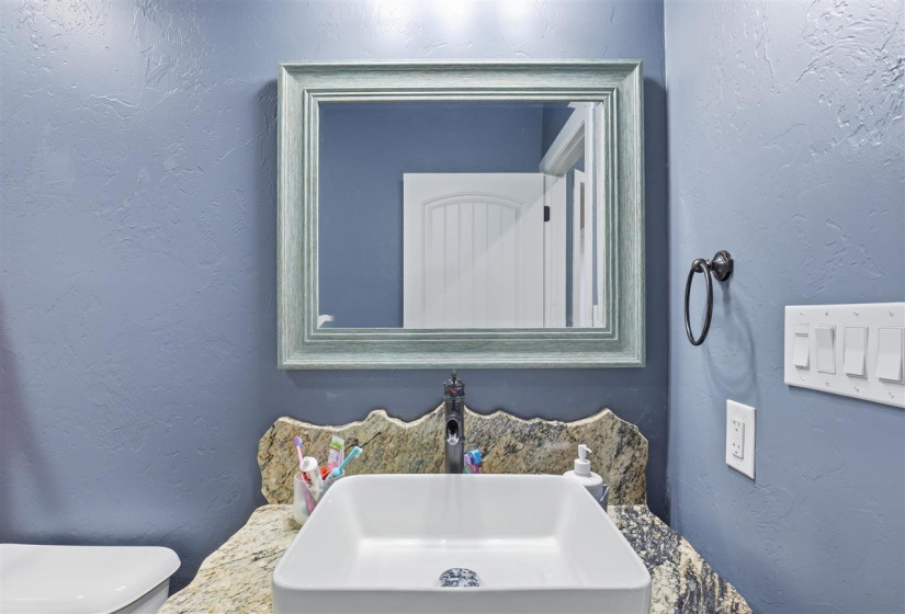 3 Bedrooms Bedrooms, 0 ,2 BathroomsBathrooms,Residential,Single Family,840,1,133391