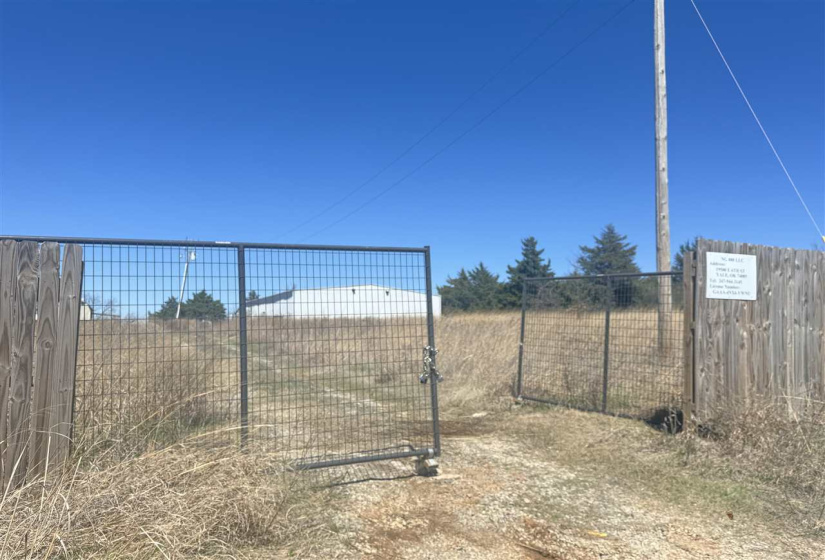 1 Bedroom Bedrooms, 0 ,1 BathroomBathrooms,Residential,Single Family,6th,1,133394