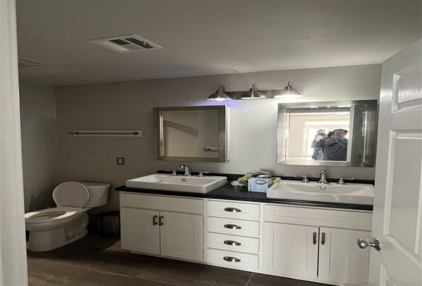 4 Bedrooms Bedrooms, 0 ,2 BathroomsBathrooms,Residential,Condominium/townhouse,Main,2,133395