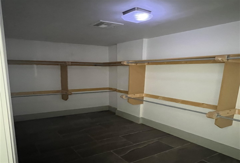 4 Bedrooms Bedrooms, 0 ,2 BathroomsBathrooms,Residential,Condominium/townhouse,Main,2,133395