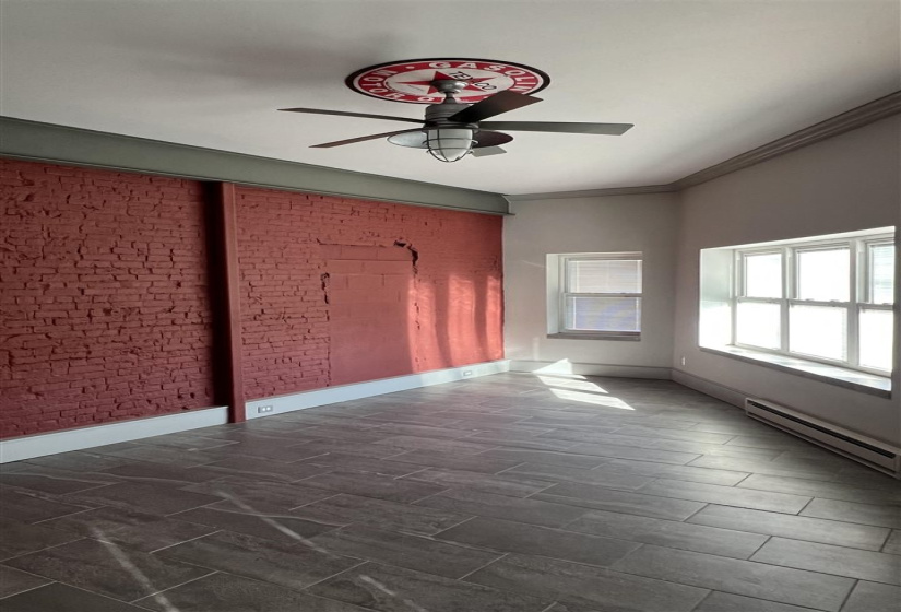 4 Bedrooms Bedrooms, 0 ,2 BathroomsBathrooms,Residential,Condominium/townhouse,Main,2,133395