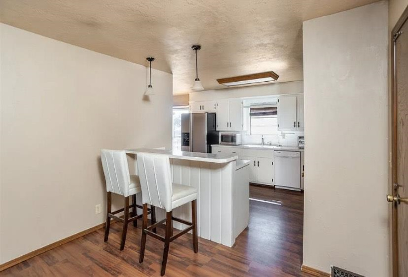 3 Bedrooms Bedrooms, 0 ,2 BathroomsBathrooms,Residential,Single Family,Hartwood,1,133396