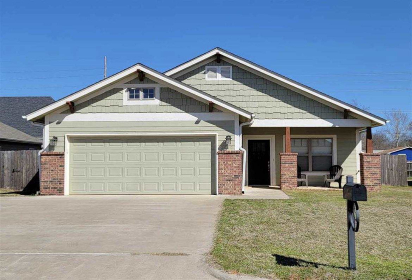 3 Bedrooms Bedrooms, 0 ,2 BathroomsBathrooms,Residential,Single Family,13th,1,133397