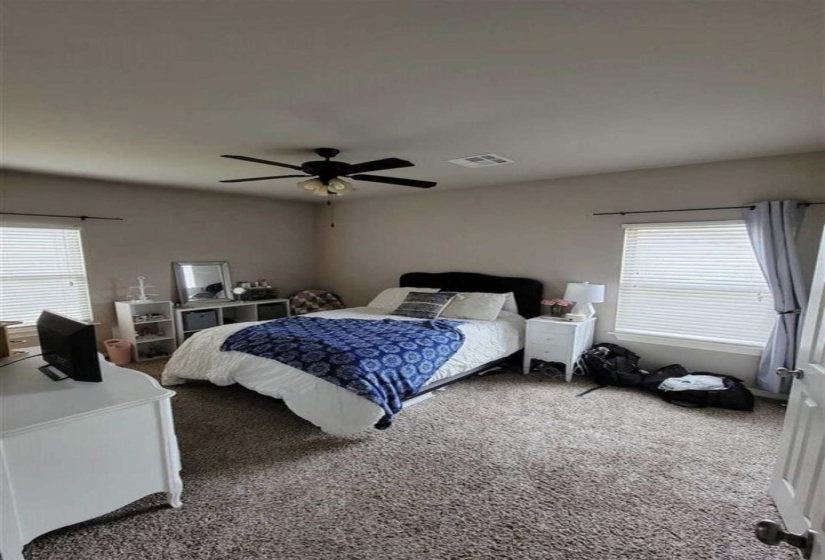 3 Bedrooms Bedrooms, 0 ,2 BathroomsBathrooms,Residential,Single Family,13th,1,133397