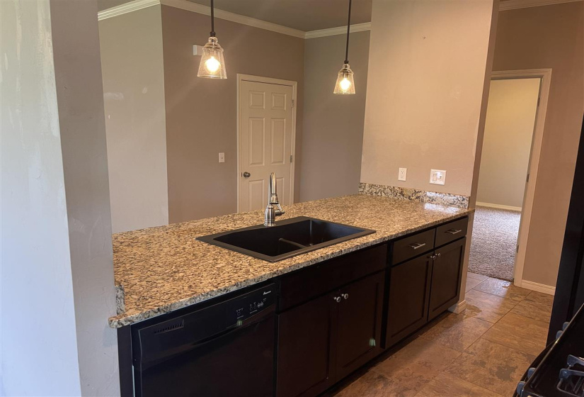 3 Bedrooms Bedrooms, 0 ,2 BathroomsBathrooms,Residential,Single Family,13th,1,133397