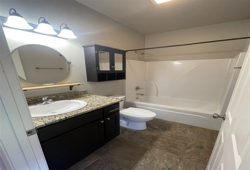 3 Bedrooms Bedrooms, 0 ,2 BathroomsBathrooms,Residential,Single Family,13th,1,133397