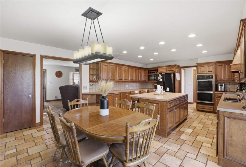 3 Bedrooms Bedrooms, 0 ,3 BathroomsBathrooms,Residential,Single Family,Quail Creek,1,133398