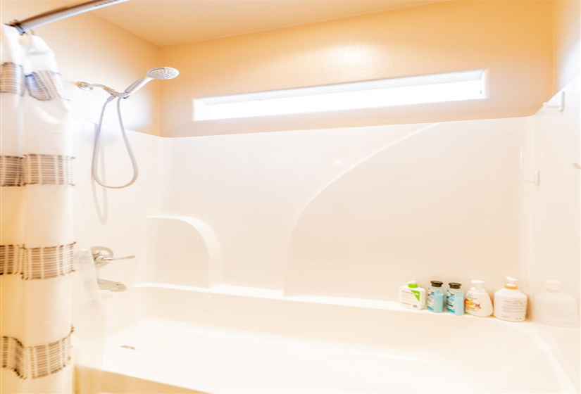 4 Bedrooms Bedrooms, 0 ,2 BathroomsBathrooms,Residential,Single Family,Haley,1,133399