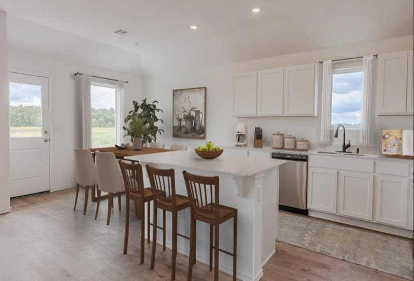 4 Bedrooms Bedrooms, 0 ,2 BathroomsBathrooms,Residential,Single Family,Blackberry,1,133405