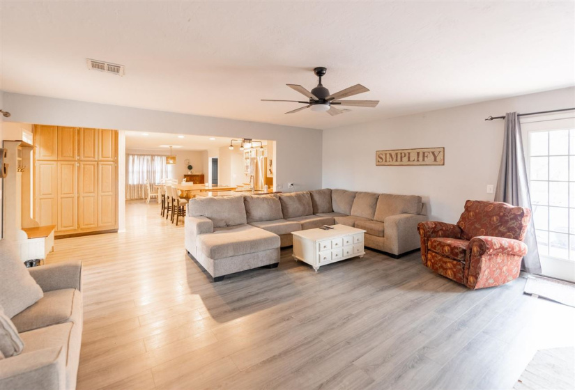 4 Bedrooms Bedrooms, 0 ,4 BathroomsBathrooms,Residential,Single Family,122nd,1,133406