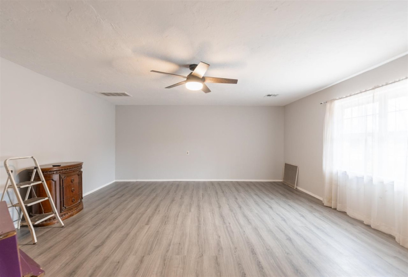 4 Bedrooms Bedrooms, 0 ,4 BathroomsBathrooms,Residential,Single Family,122nd,1,133406