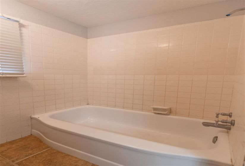 4 Bedrooms Bedrooms, 0 ,4 BathroomsBathrooms,Residential,Single Family,122nd,1,133406