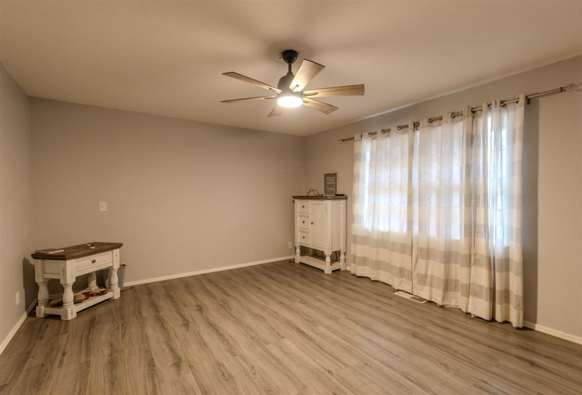 4 Bedrooms Bedrooms, 0 ,4 BathroomsBathrooms,Residential,Single Family,122nd,1,133406