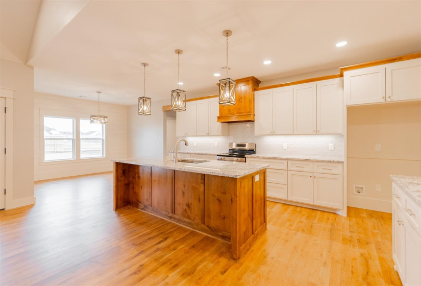 4 Bedrooms Bedrooms, 0 ,3 BathroomsBathrooms,Residential,Single Family,Blanco Bend,1,133407