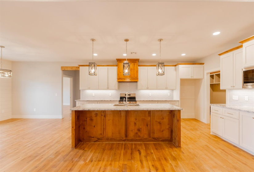 4 Bedrooms Bedrooms, 0 ,3 BathroomsBathrooms,Residential,Single Family,Blanco Bend,1,133407