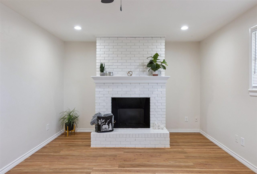 3 Bedrooms Bedrooms, 0 ,1 BathroomBathrooms,Residential,Single Family,Priscilla,1,133409