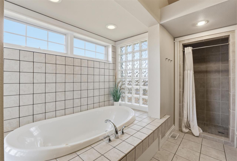 4 Bedrooms Bedrooms, 0 ,3 BathroomsBathrooms,Residential,Single Family,Will Rogers,1,133413