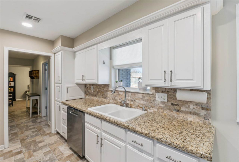 3 Bedrooms Bedrooms, 0 ,2 BathroomsBathrooms,Residential,Single Family,12th,1,133416