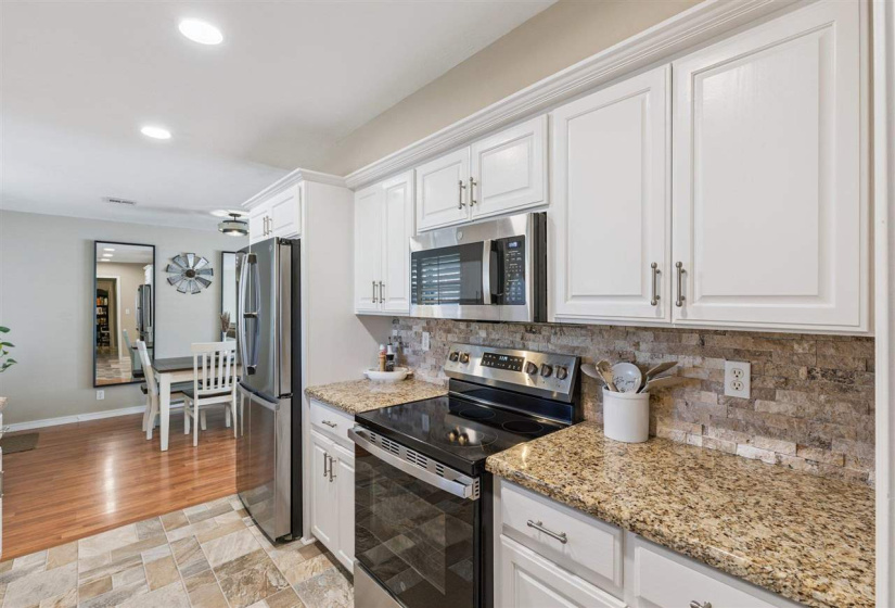 3 Bedrooms Bedrooms, 0 ,2 BathroomsBathrooms,Residential,Single Family,12th,1,133416