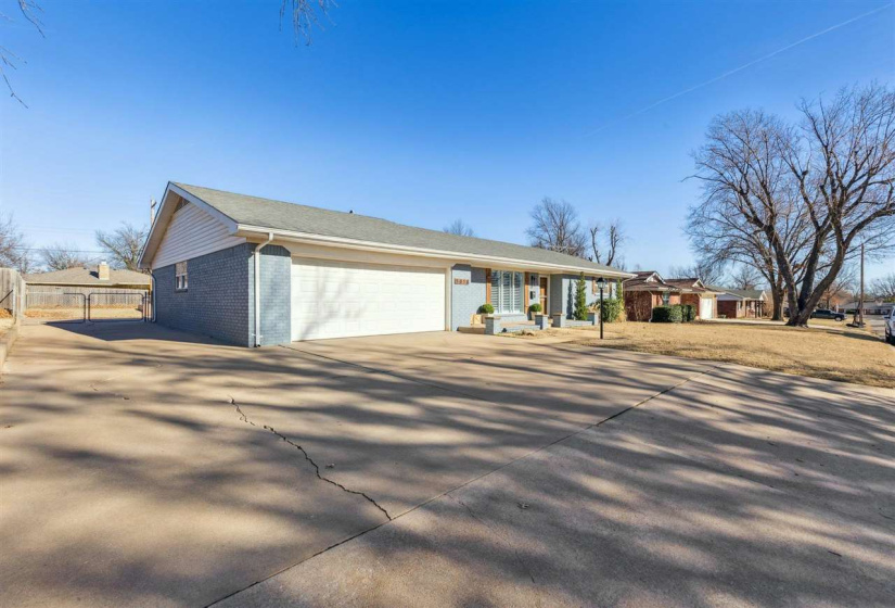 3 Bedrooms Bedrooms, 0 ,2 BathroomsBathrooms,Residential,Single Family,12th,1,133416