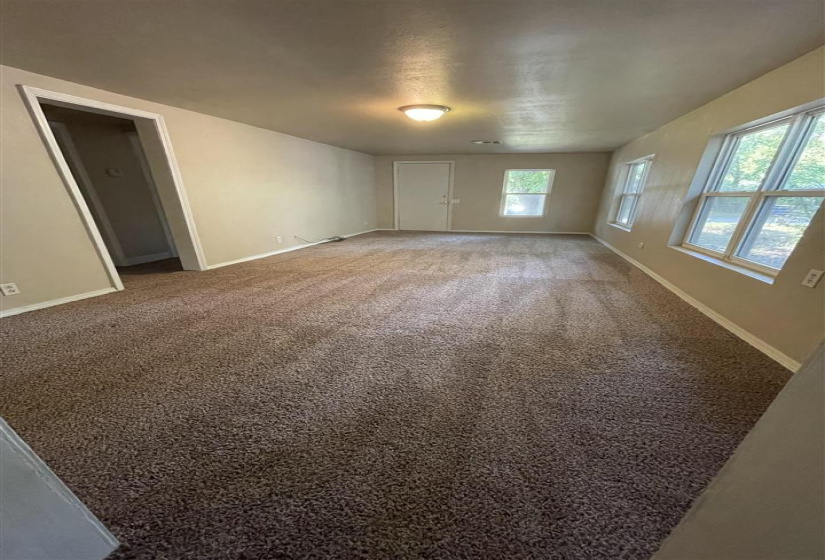2 Bedrooms Bedrooms, 0 ,1 BathroomBathrooms,Residential,Single Family,Springfield,1,133420