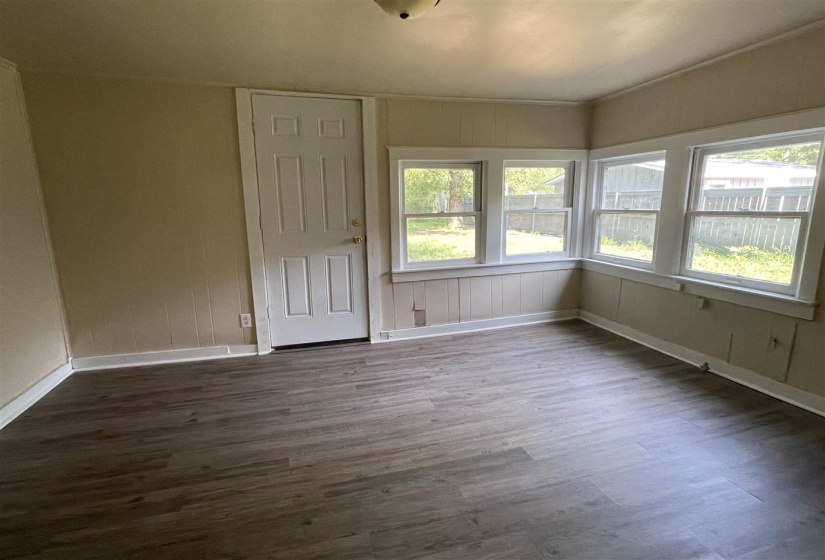 2 Bedrooms Bedrooms, 0 ,1 BathroomBathrooms,Residential,Single Family,Springfield,1,133420