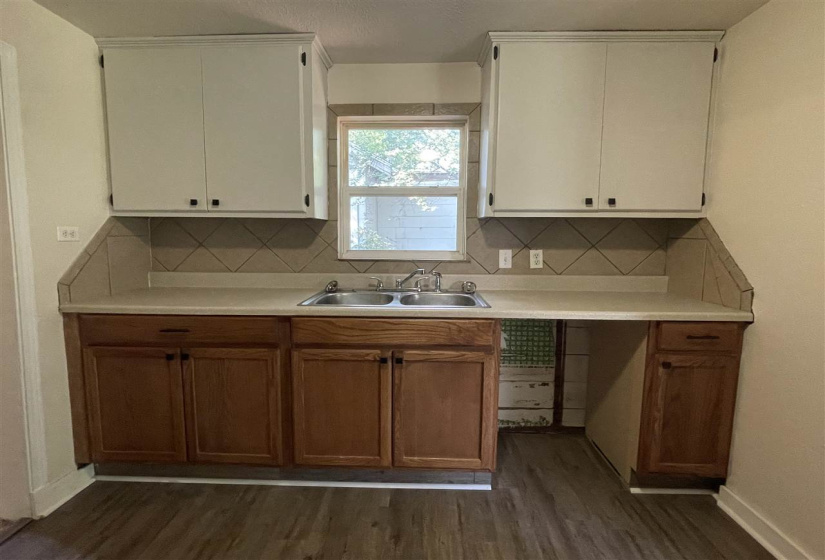 2 Bedrooms Bedrooms, 0 ,1 BathroomBathrooms,Residential,Single Family,Springfield,1,133420