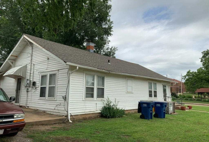 2 Bedrooms Bedrooms, 0 ,1 BathroomBathrooms,Residential,Single Family,West,1,133422