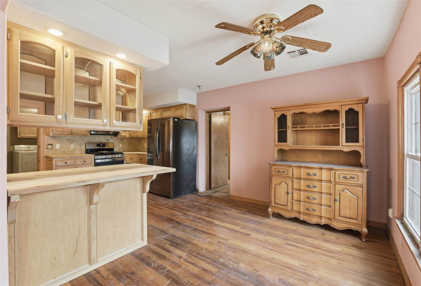 4 Bedrooms Bedrooms, 0 ,3 BathroomsBathrooms,Residential,Single Family,Jardot,1,133386