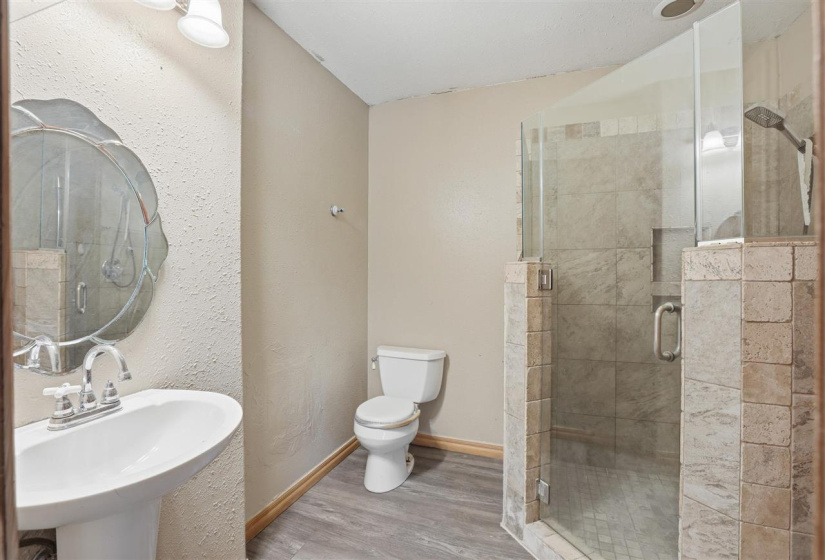 4 Bedrooms Bedrooms, 0 ,3 BathroomsBathrooms,Residential,Single Family,Jardot,1,133386