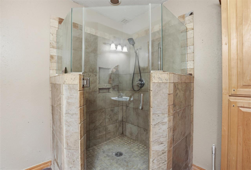 4 Bedrooms Bedrooms, 0 ,3 BathroomsBathrooms,Residential,Single Family,Jardot,1,133386