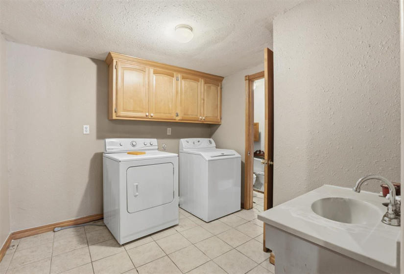 4 Bedrooms Bedrooms, 0 ,3 BathroomsBathrooms,Residential,Single Family,Jardot,1,133386