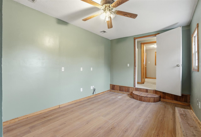 4 Bedrooms Bedrooms, 0 ,3 BathroomsBathrooms,Residential,Single Family,Jardot,1,133386