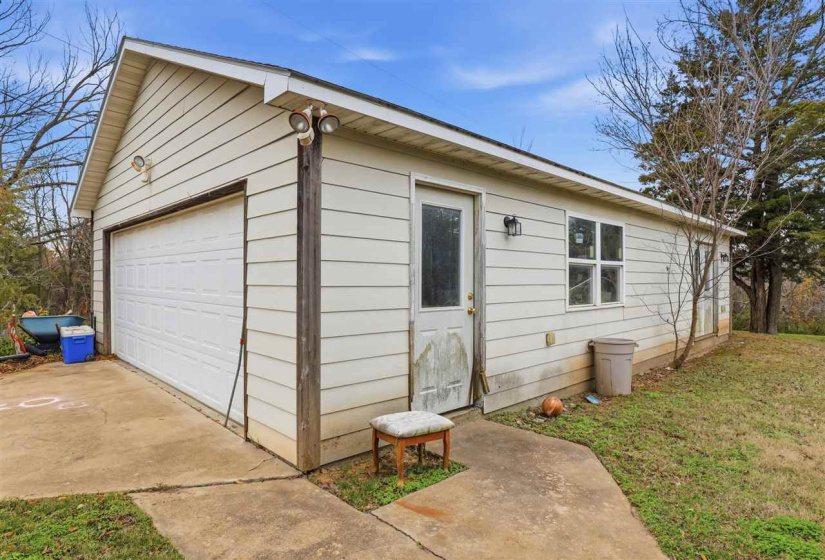 4 Bedrooms Bedrooms, 0 ,3 BathroomsBathrooms,Residential,Single Family,Jardot,1,133386