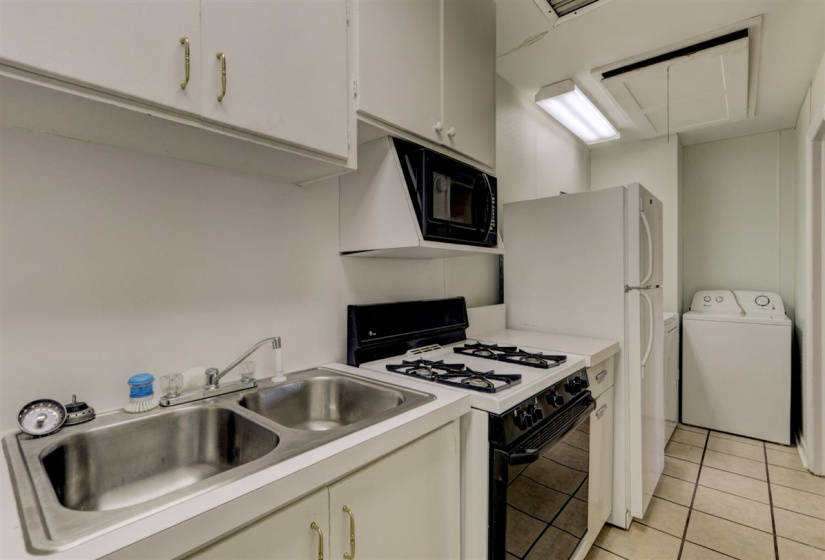 0 , 0 ,1 BathroomBathrooms,Multi-family,Duplex,Duck,1,133448