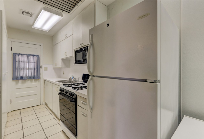 0 , 0 ,1 BathroomBathrooms,Multi-family,Duplex,Duck,1,133448