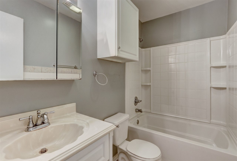 0 , 0 ,1 BathroomBathrooms,Multi-family,Duplex,Duck,1,133448