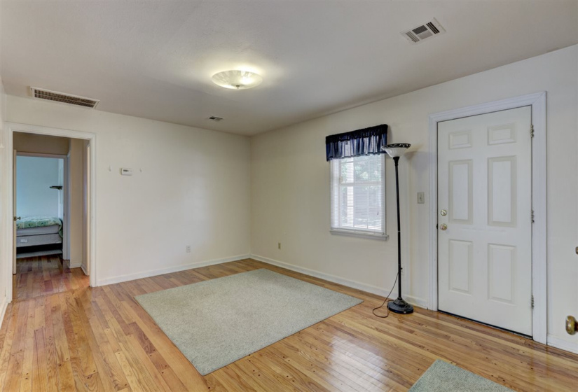 0 , 0 ,1 BathroomBathrooms,Multi-family,Duplex,Duck,1,133448