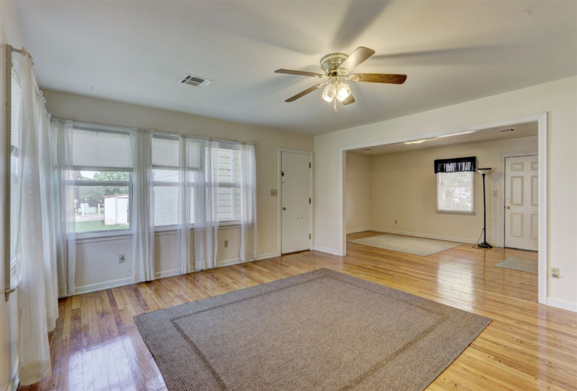 0 , 0 ,1 BathroomBathrooms,Multi-family,Duplex,Duck,1,133448